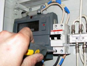 Как правильно установить электросчётчик