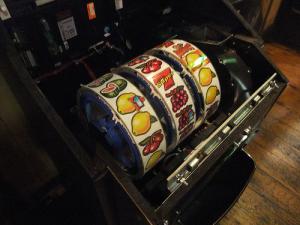 Сайт electronics.narod.ws представляет вниманию широкой публики бесплатные игровые автоматы